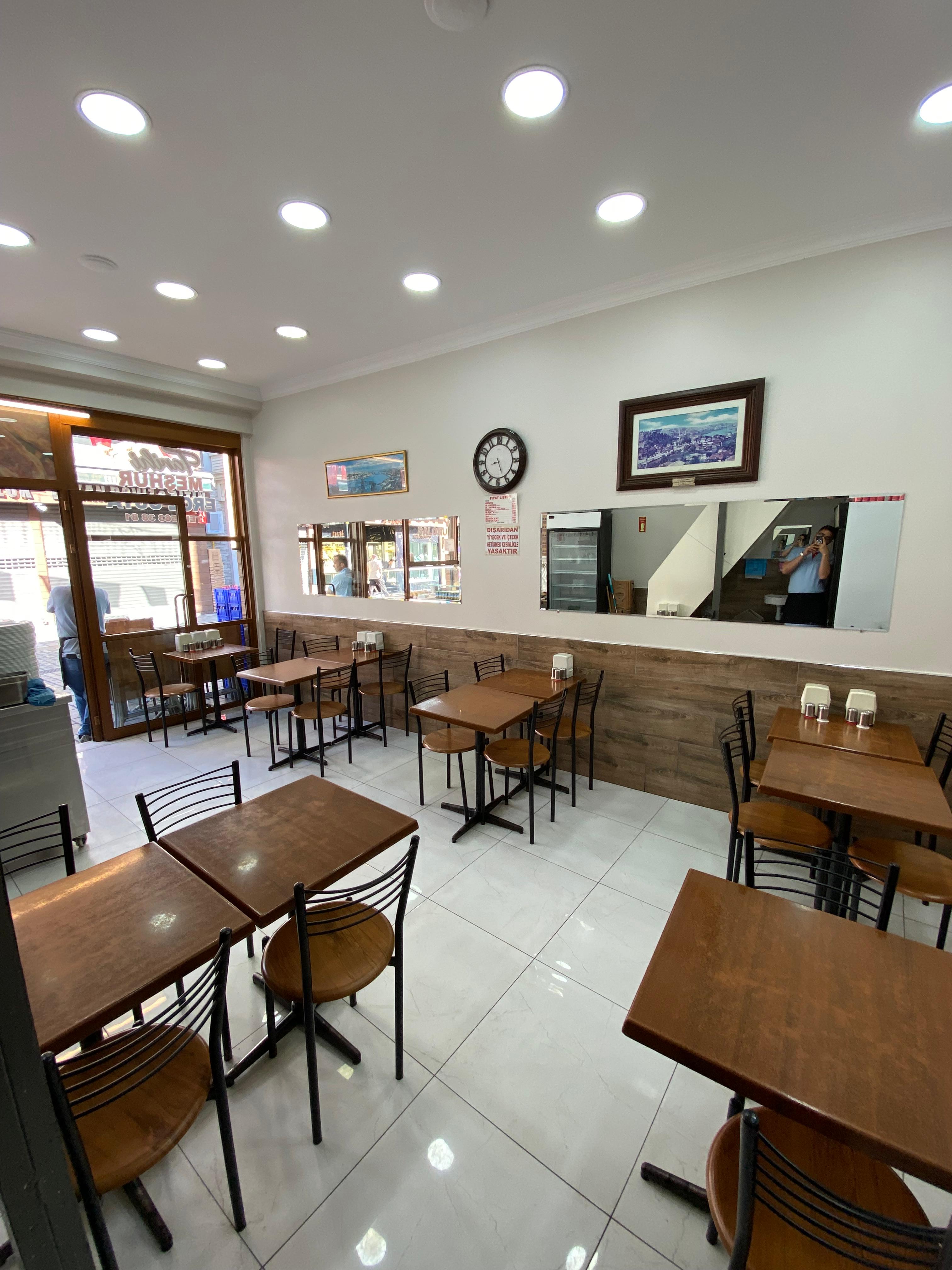 Güveç Salon