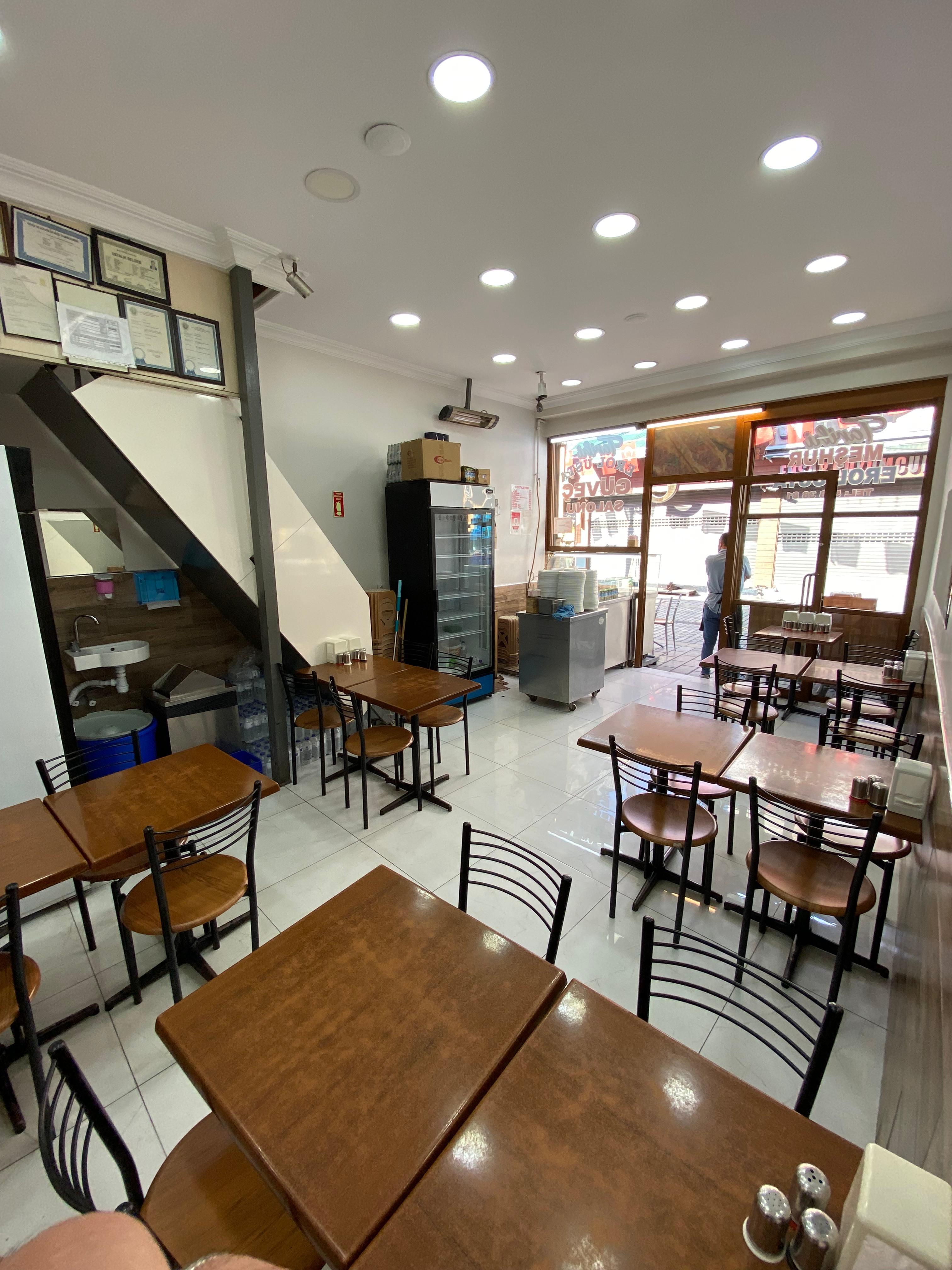 Güveç Salon
